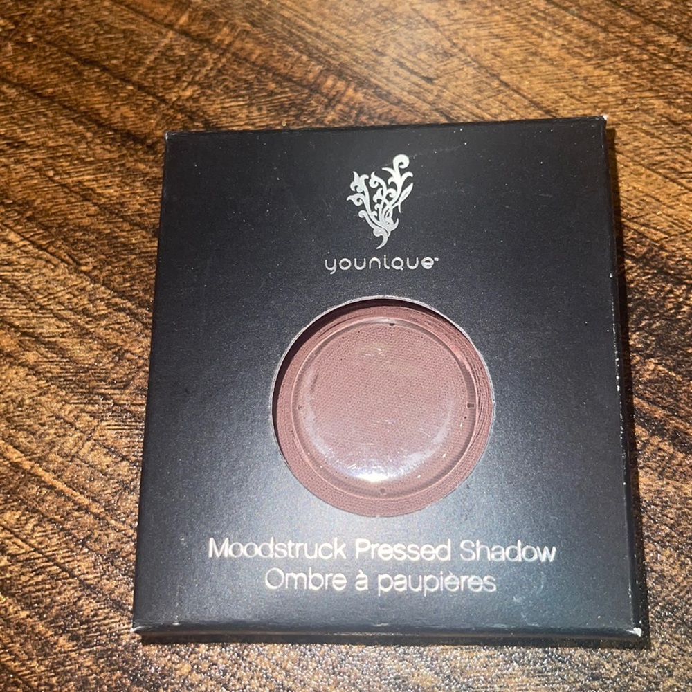 Younique Mood struck pressed shadow in the shade nonsensical